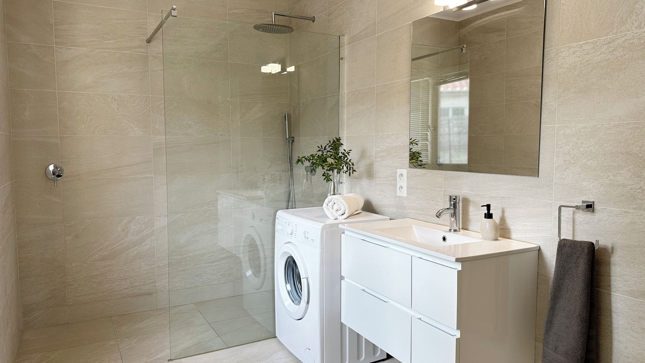 Photo of Bathroom in Montesquieu-des-Alberes