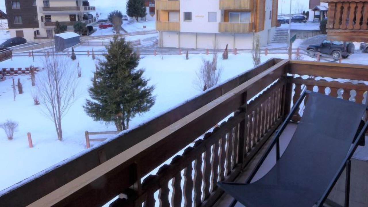 Photo of Others in Taesch