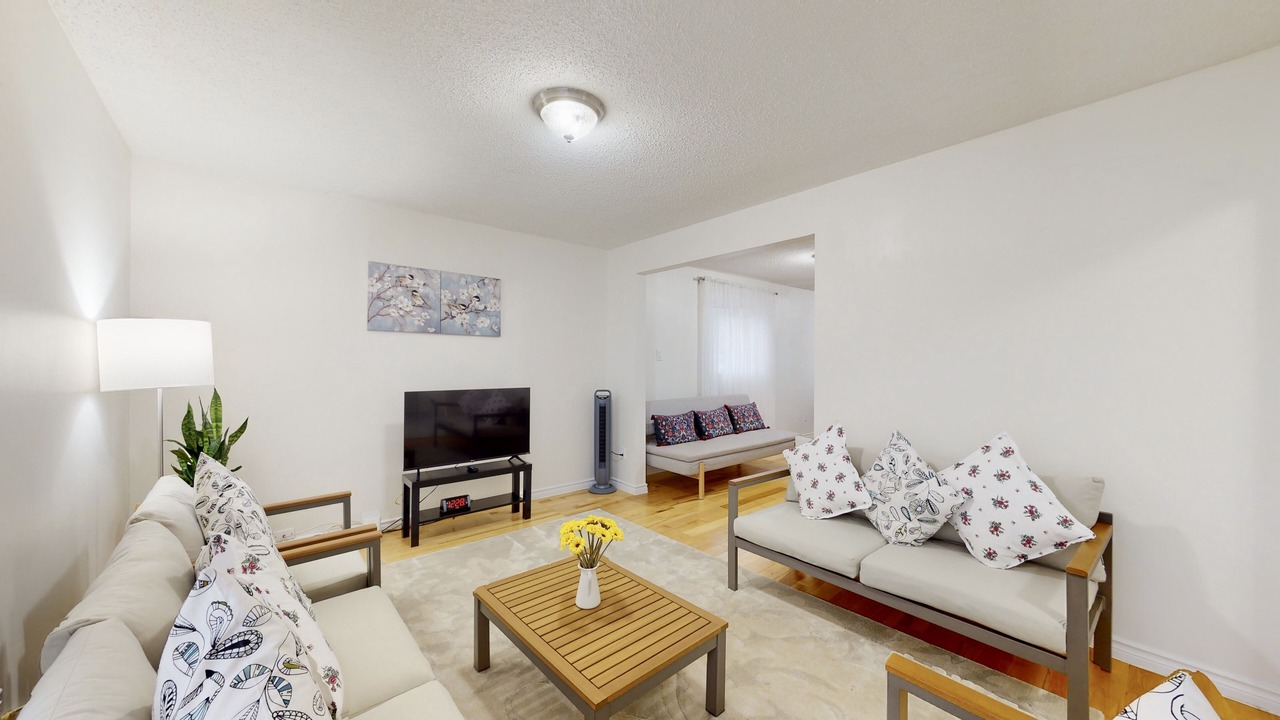 Photo of Bedroom in Ajax