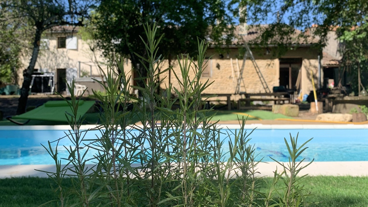 Photo of Outdoor in Cerons