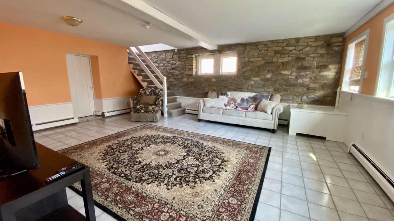 Photo of Livingroom in Holicong