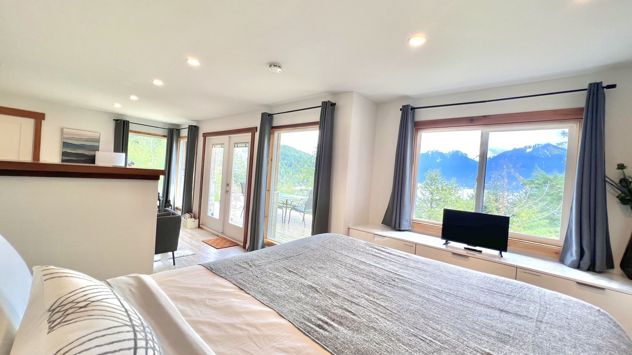 Photo of Bedroom in Bowen Island