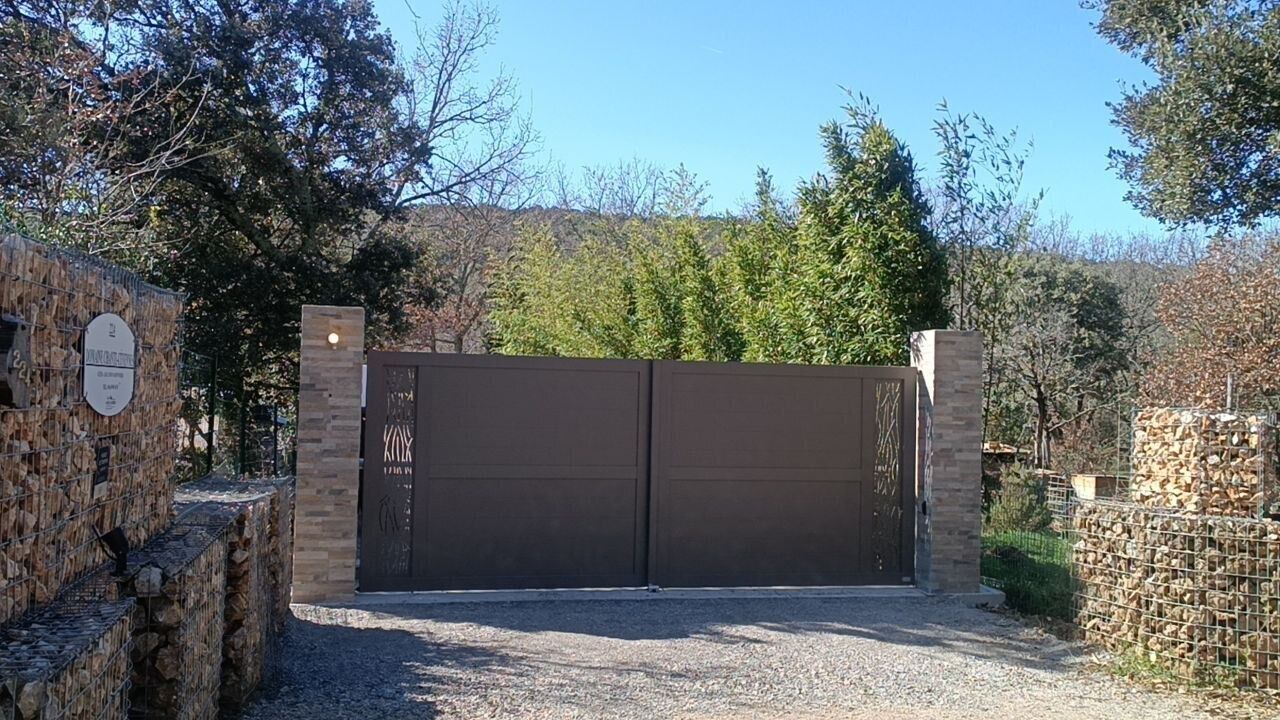 Photo of Outdoor in Saint-Martin-de-Londres