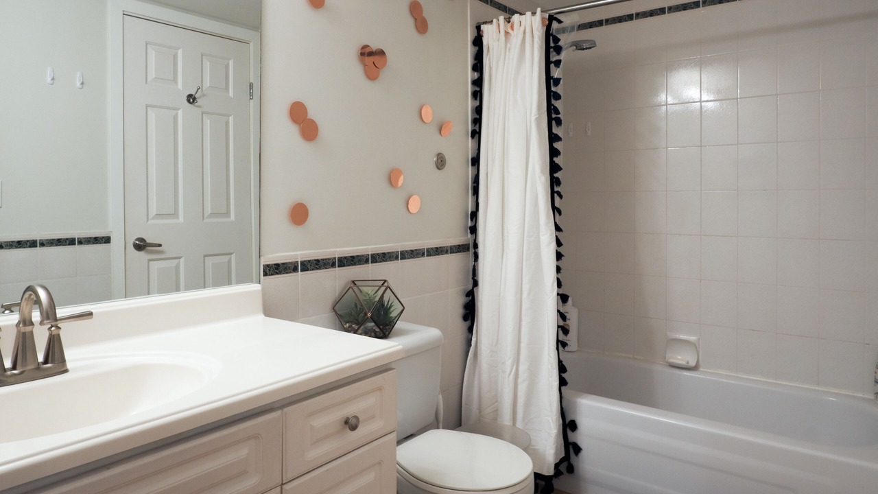 Photo of Bathroom in Fairview