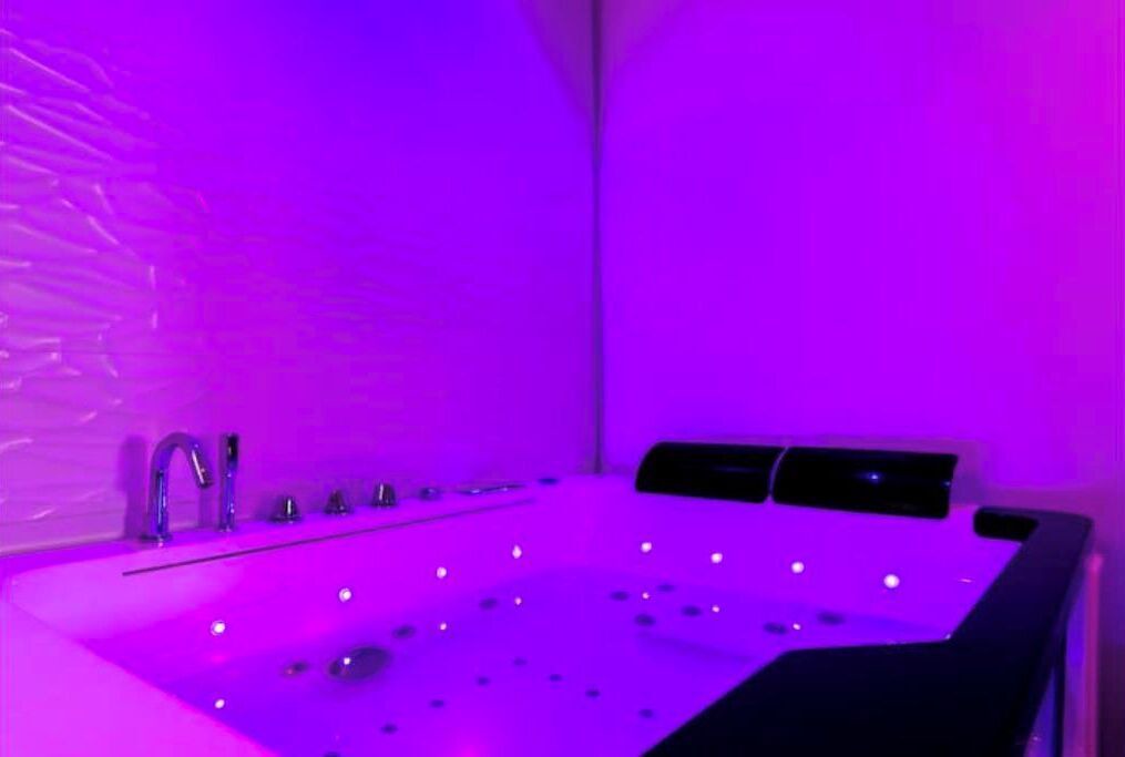 Photo of Bathroom in Faubourg North