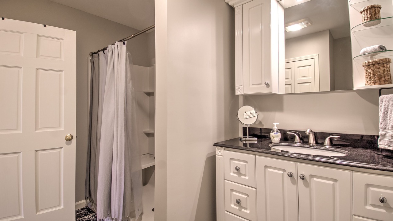 Photo of Bathroom in Lansing