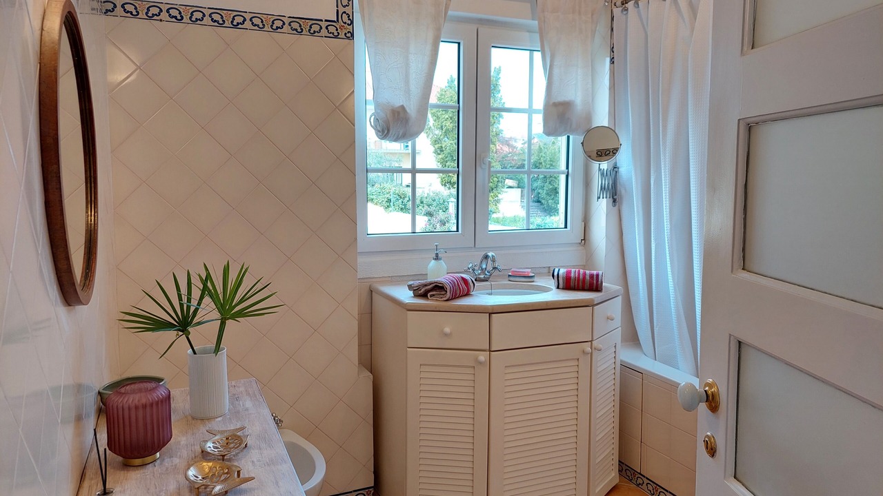 Photo of Bathroom in Cascais