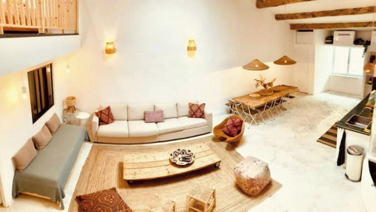 Photo of Livingroom in Opera