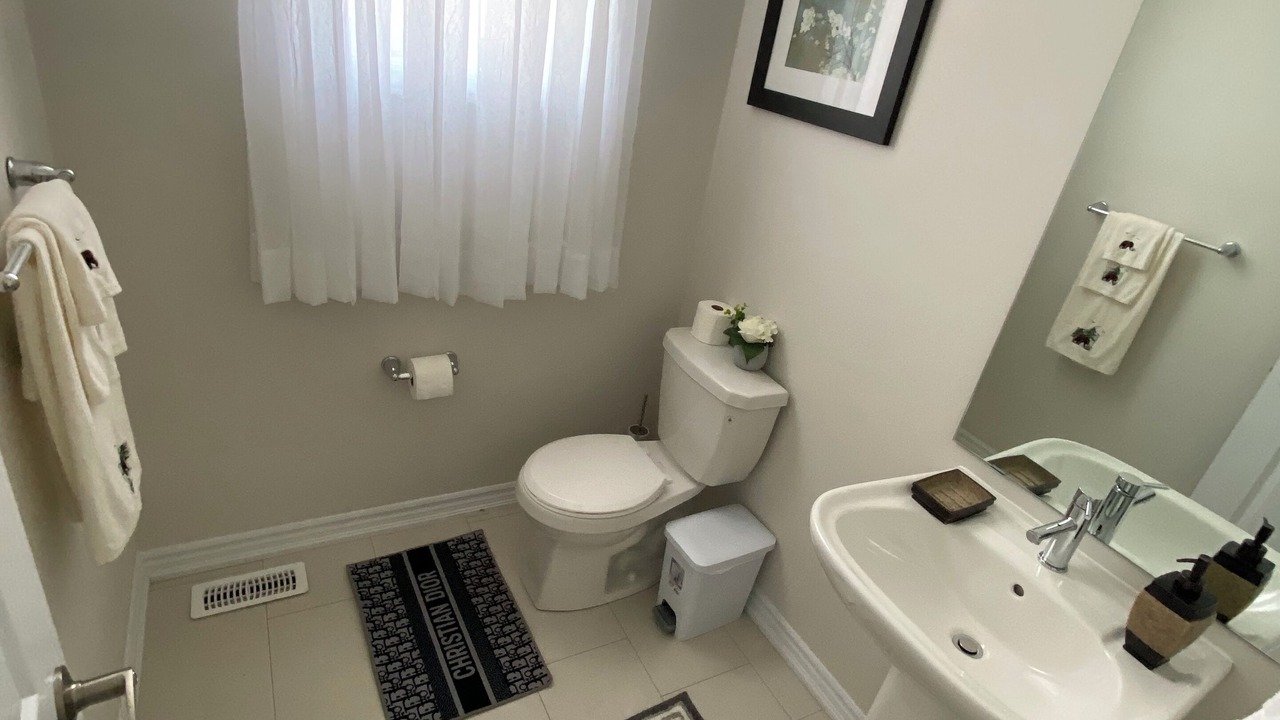 Photo of Bathroom in Niagara Falls