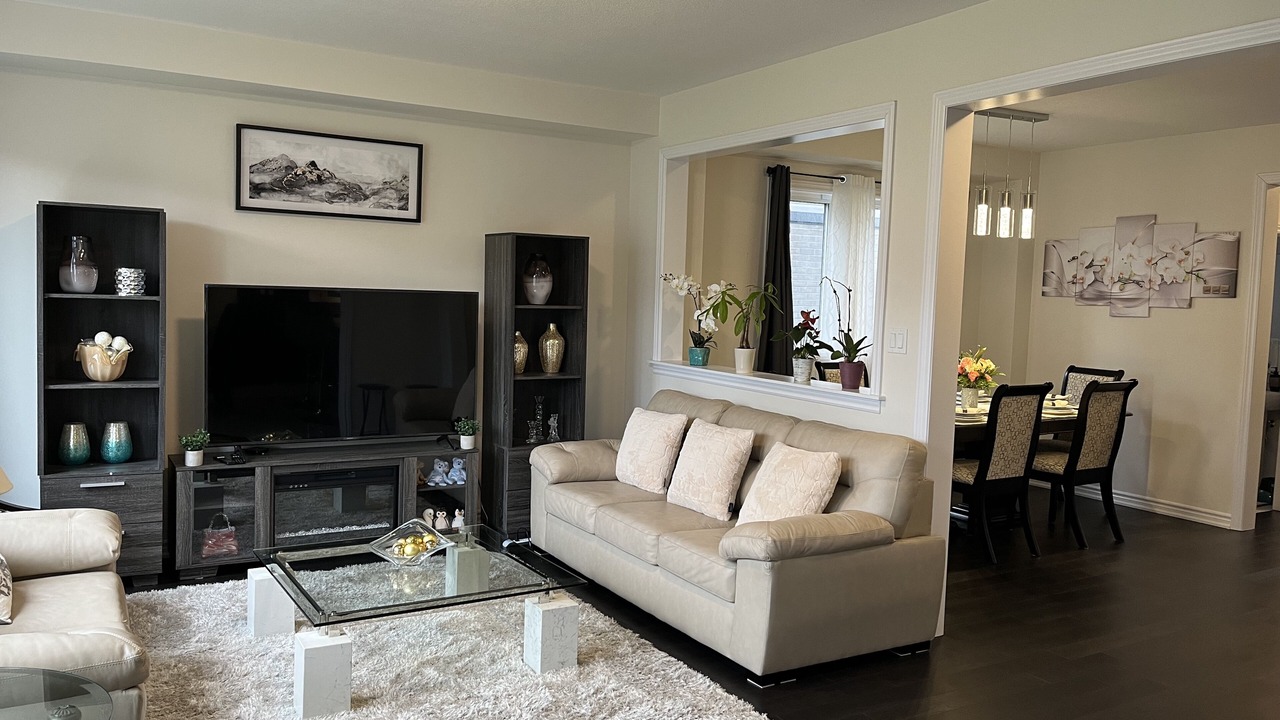 Photo of Livingroom in Niagara Falls