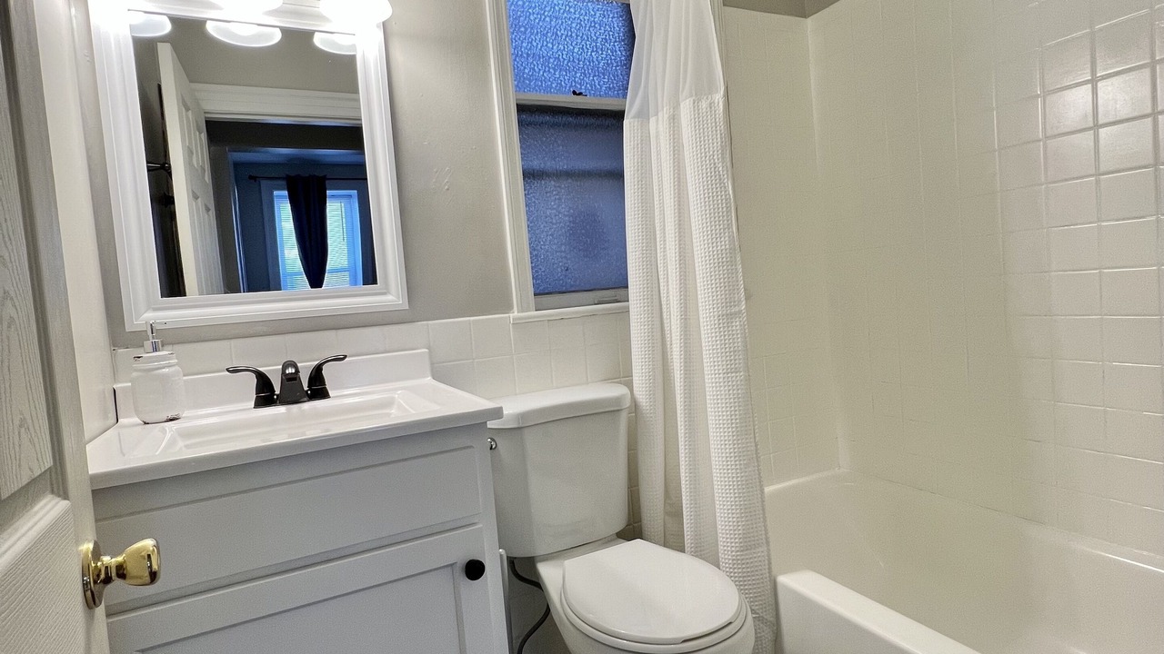 Photo of Bathroom in Shaw