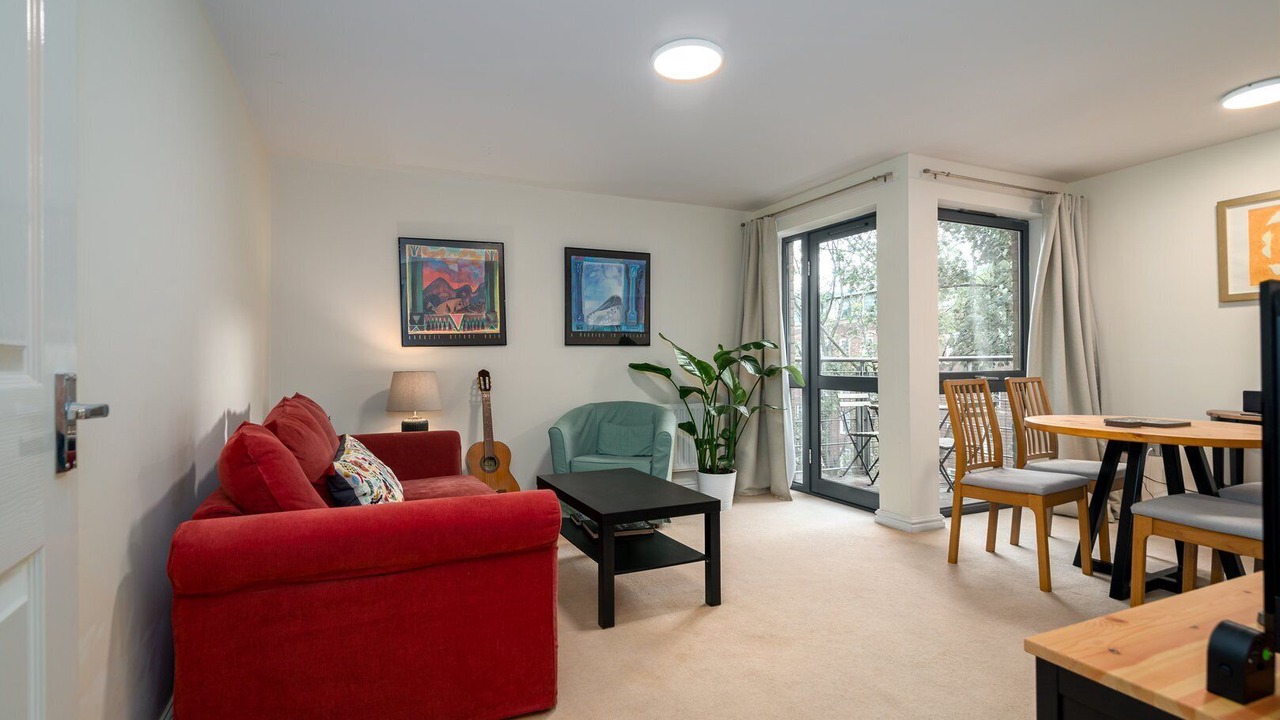 Photo of Livingroom in Ravenscourt Park