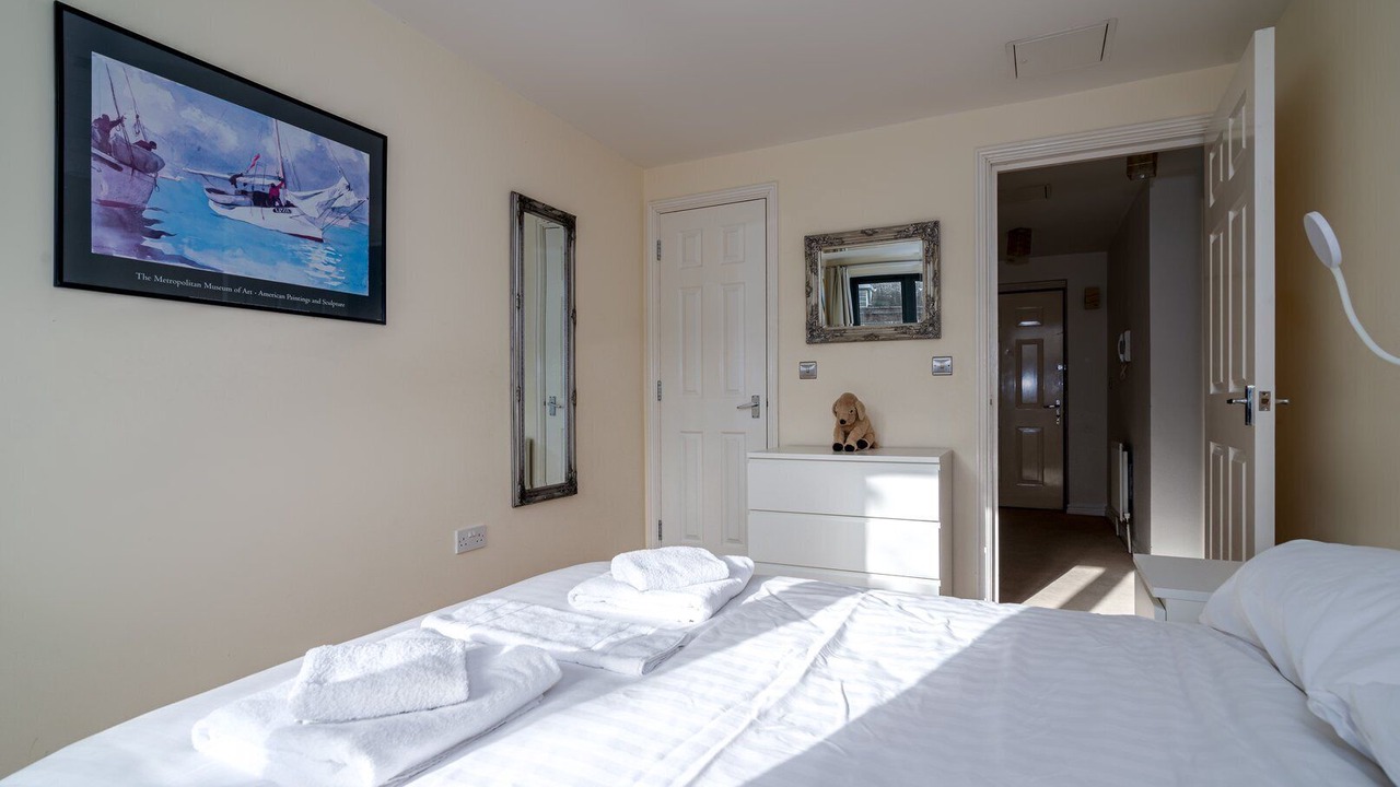 Photo of Bedroom in Ravenscourt Park