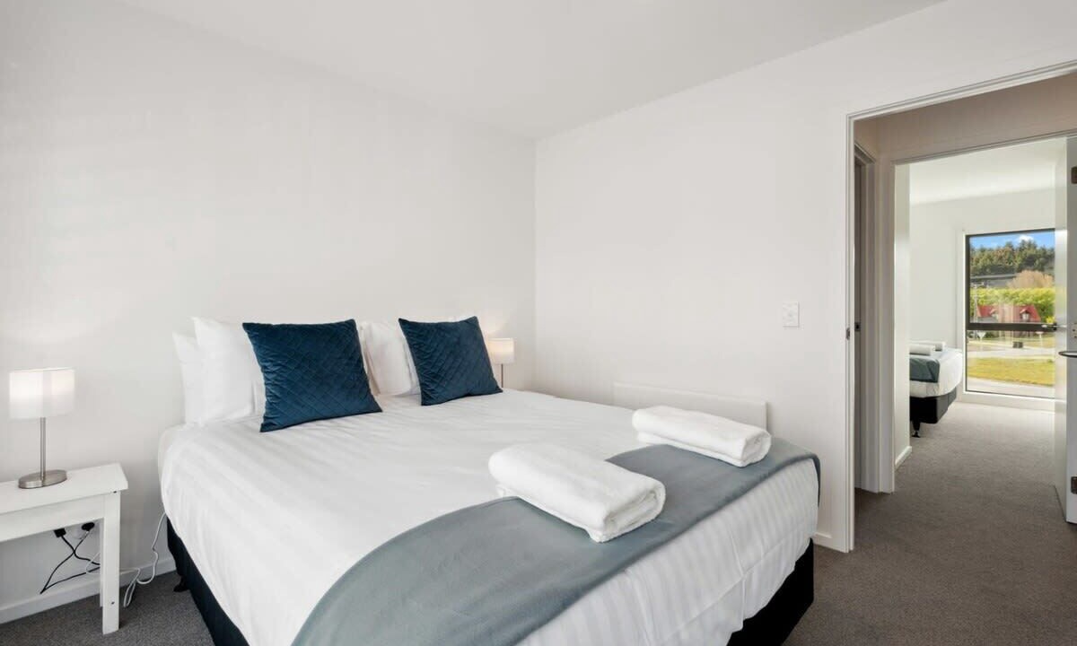 Photo of Bedroom in Albert Town