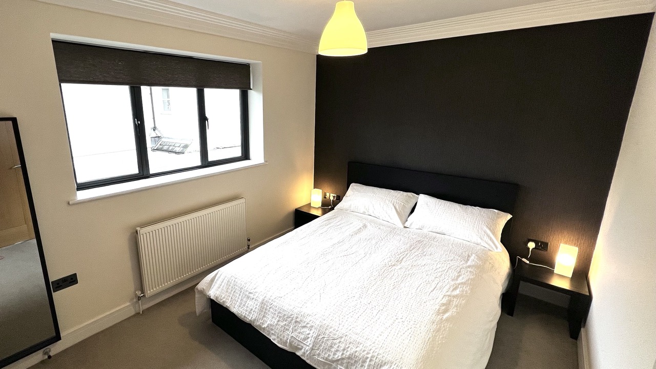 Photo of Bedroom in Hampton Wick