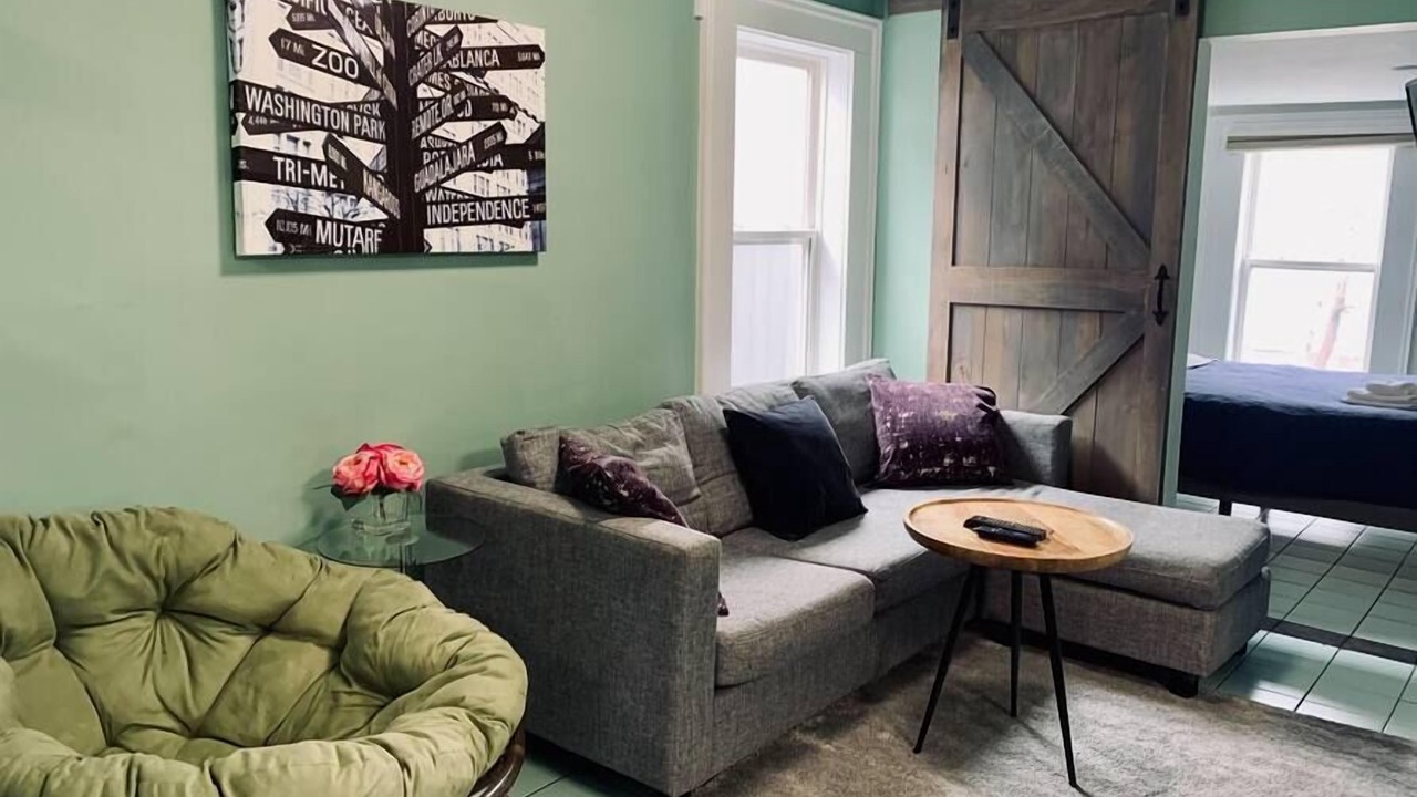Photo of Livingroom in North End