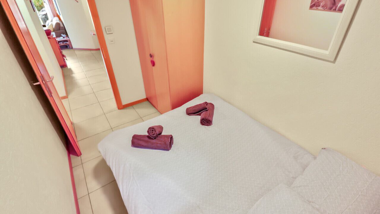 Photo of Bedroom in Lens