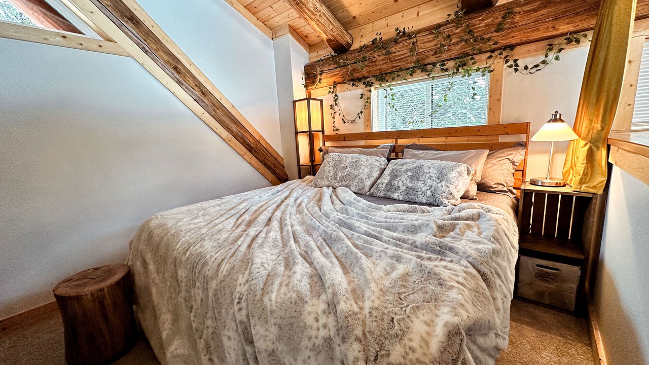 Photo of Bedroom in Kootenay Boundary