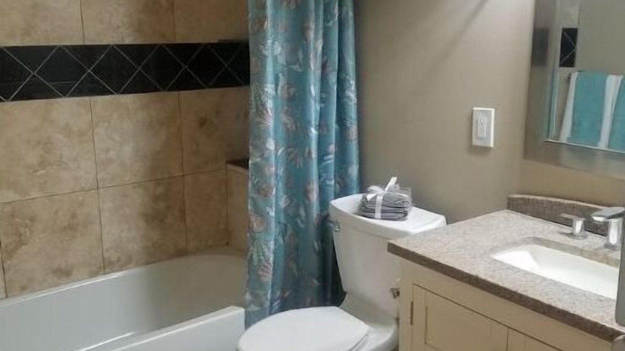 Photo of Bathroom in Cliff - Cannon