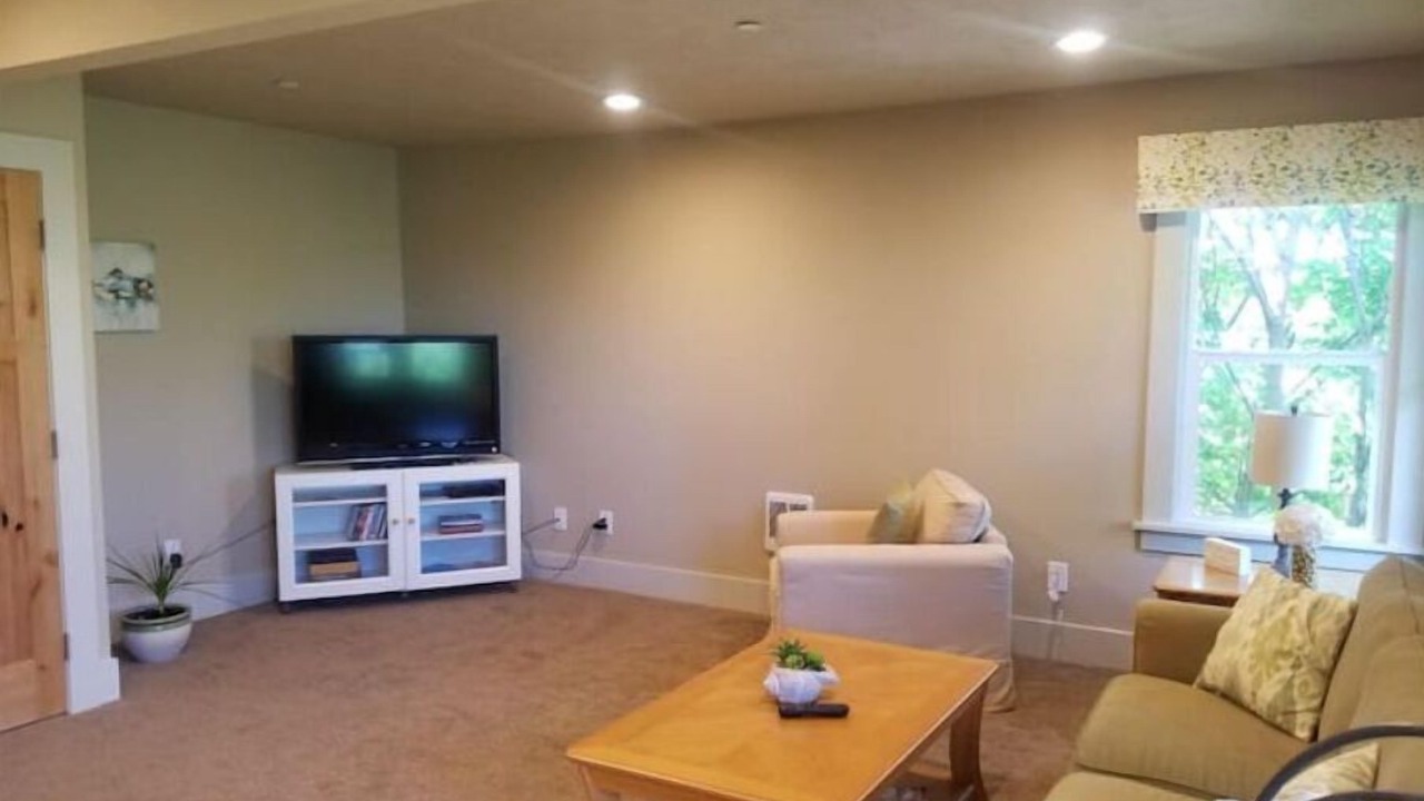 Photo of Livingroom in Cliff - Cannon
