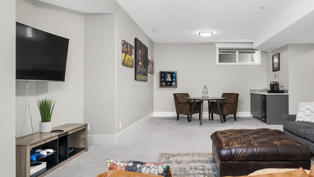 Photo of Livingroom in Calgary