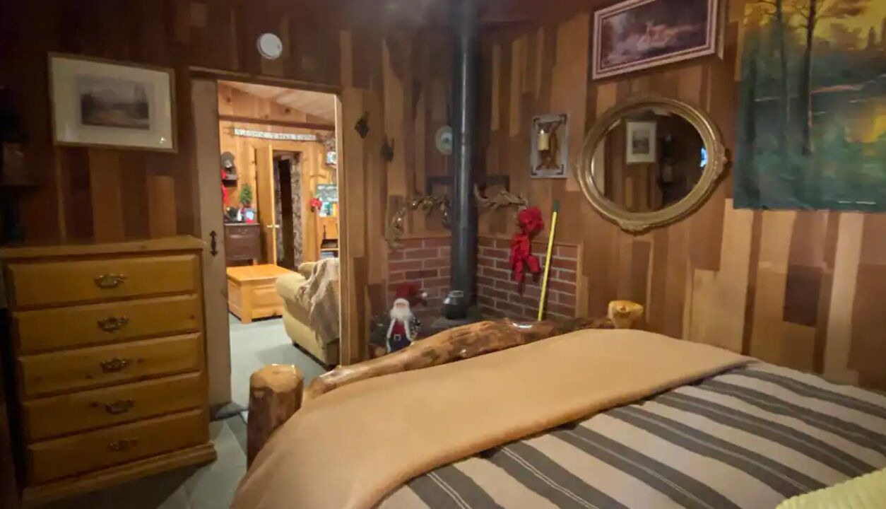 Photo of Bedroom in Pollock Pines
