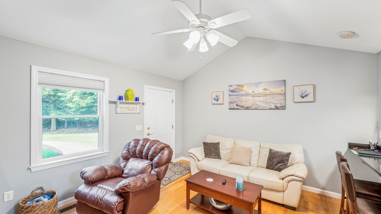 Photo of Livingroom in Old Lyme