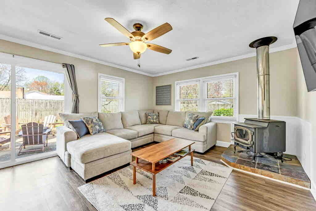 Photo of Livingroom in Greensboro