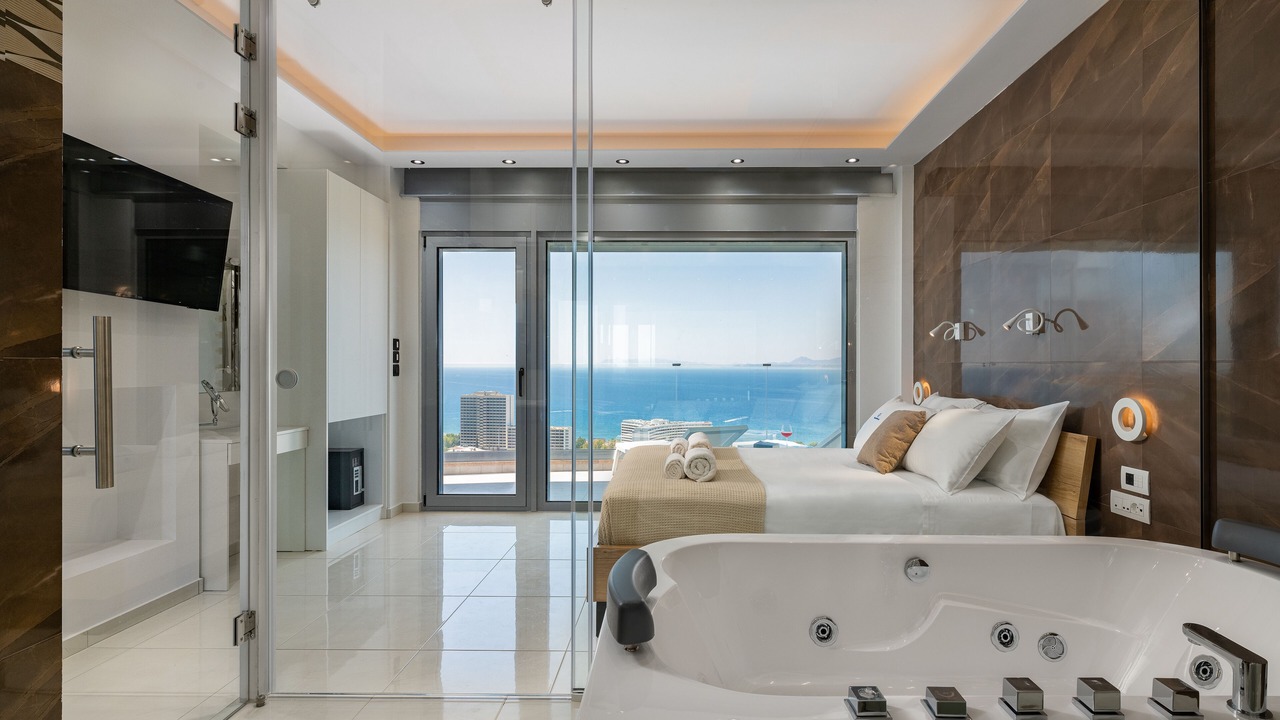 Photo of Bathroom in Petaloudes