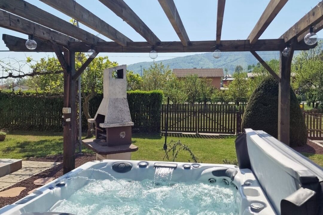Photo of Outdoor in Limbus