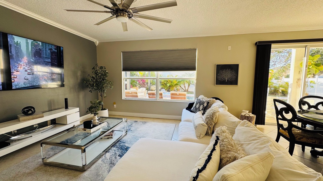 Photo of Livingroom in Trailer Estates