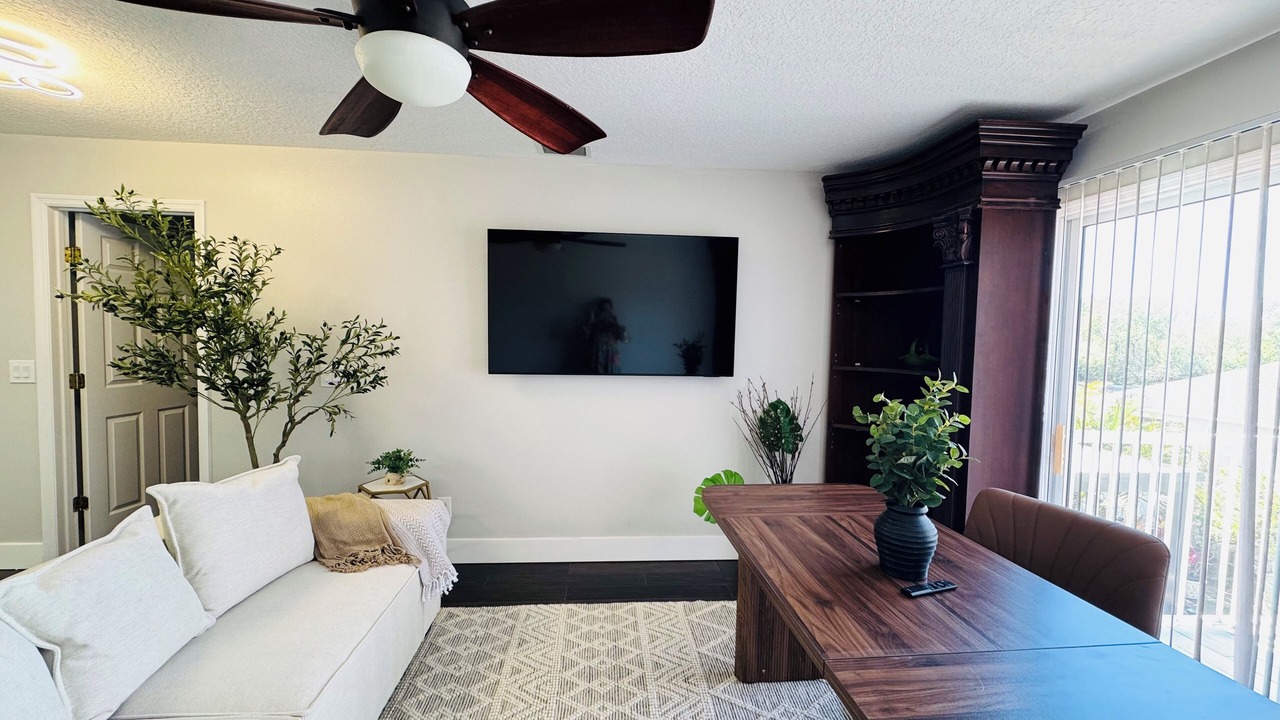 Photo of Livingroom in Trailer Estates