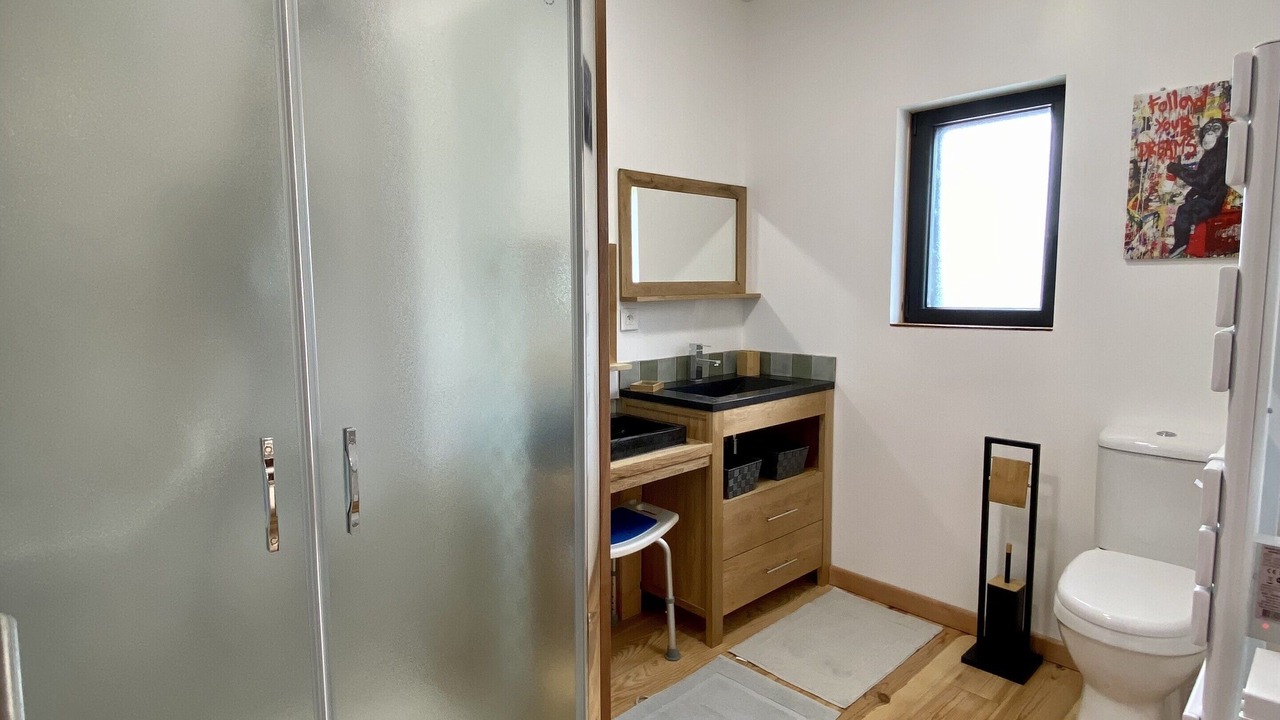 Photo of Bathroom in Limoux