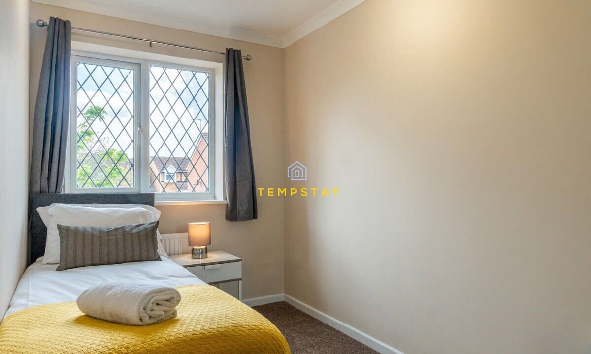 Photo of Bedroom in Langley Marish