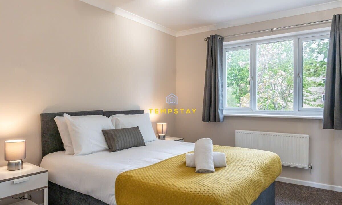 Photo of Bedroom in Langley Marish
