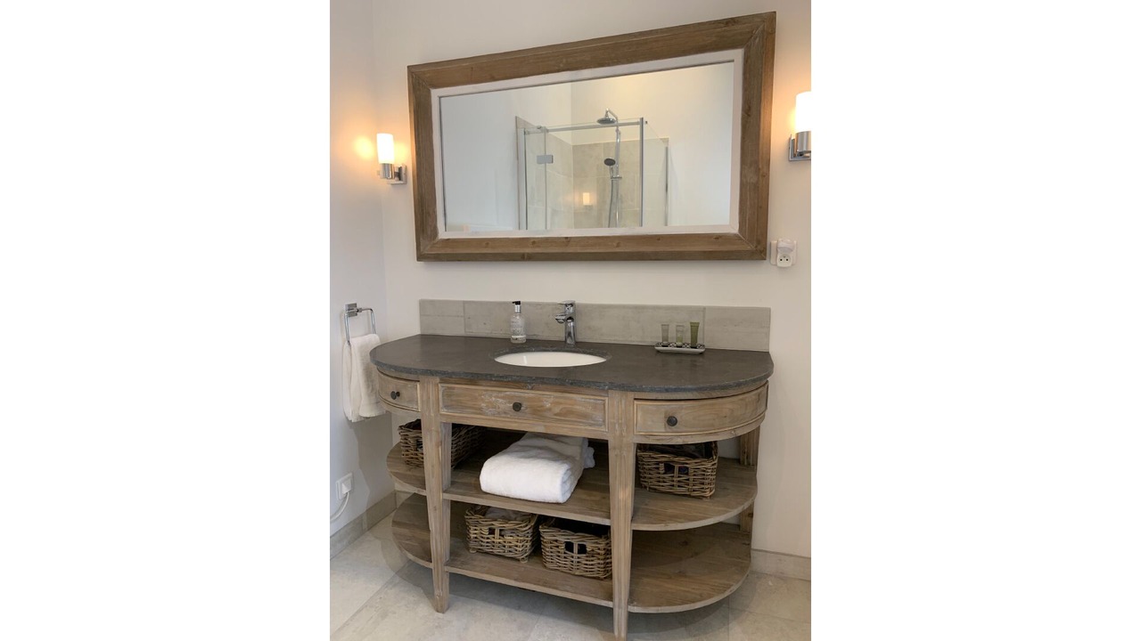 Photo of Bathroom in Meursault