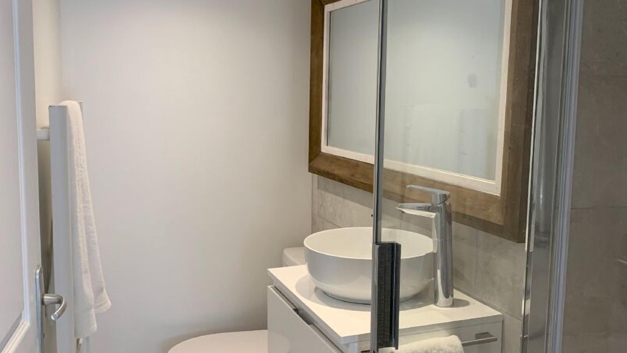 Photo of Bathroom in Meursault