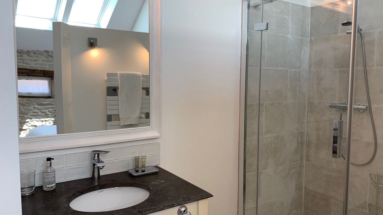 Photo of Bathroom in Meursault