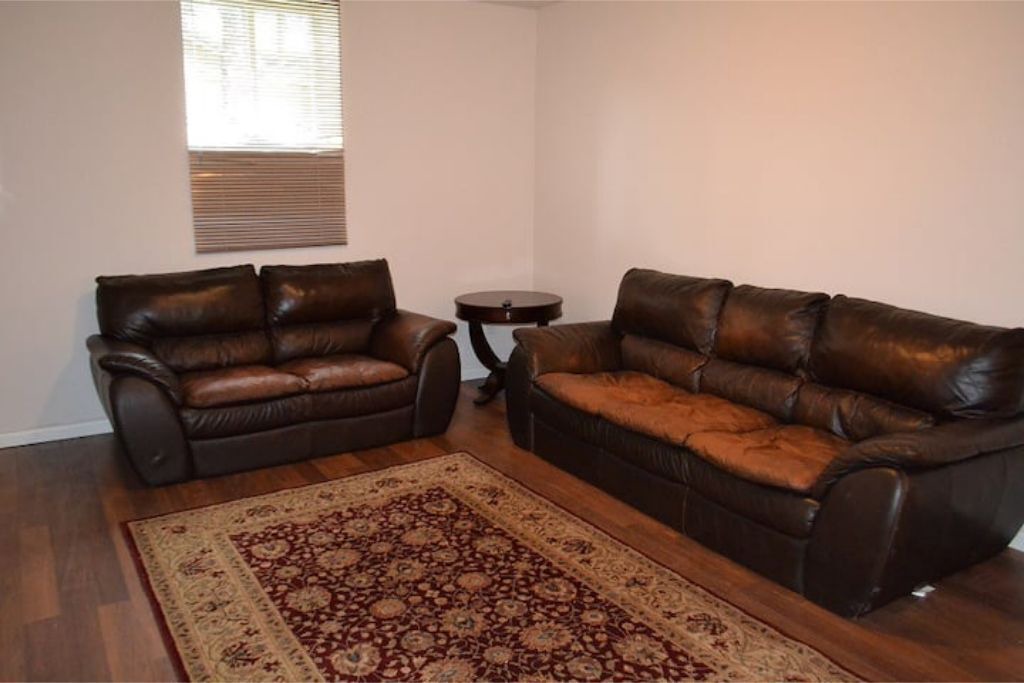 Photo of Livingroom in West Newton - Highway 10