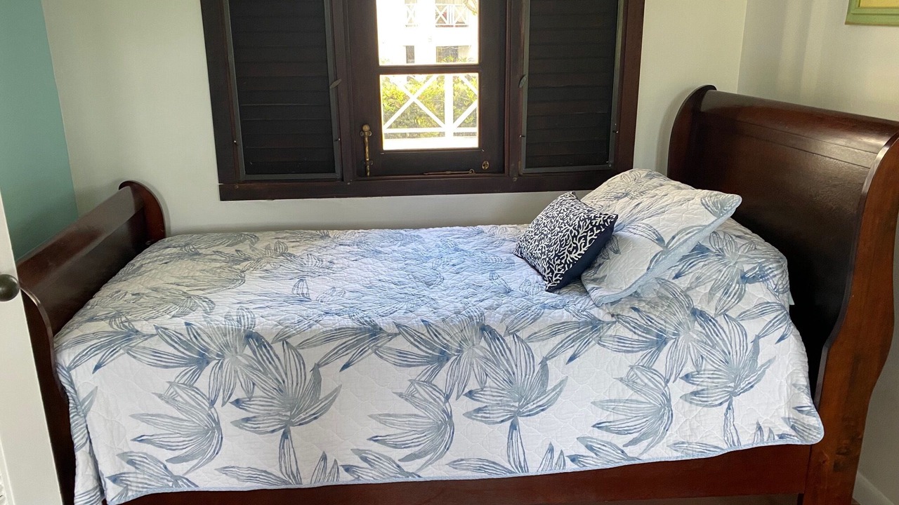 Photo of Bedroom in Estate River