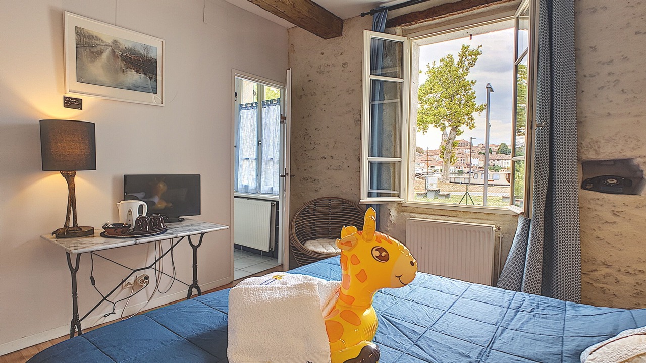 Photo of Bedroom in Castelnaudary