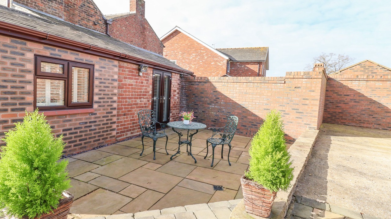 Photo of Outdoor in Chorlton-by-Backford