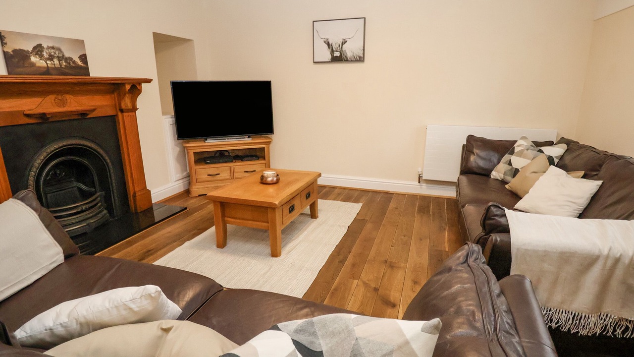Photo of Livingroom in Chorlton-by-Backford