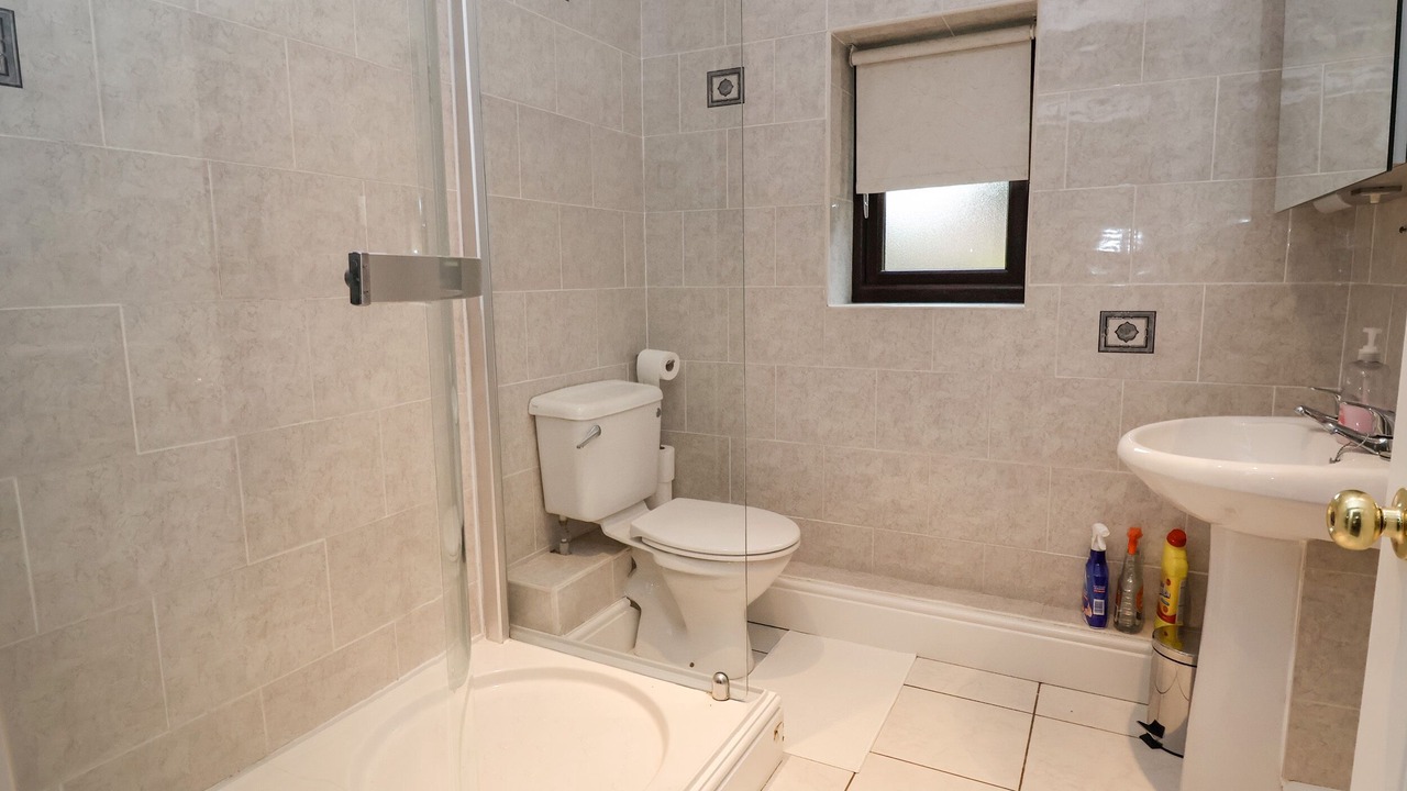 Photo of Bathroom in Chorlton-by-Backford