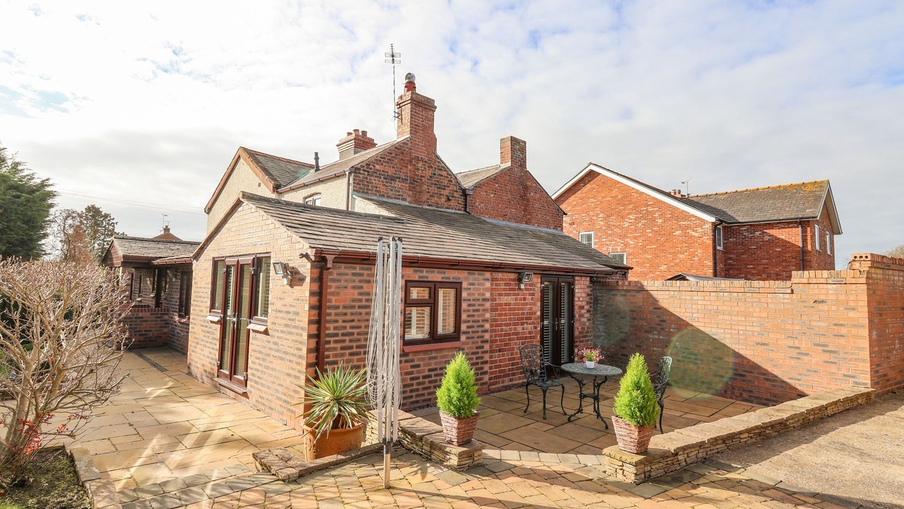 Photo of Outdoor in Chorlton-by-Backford