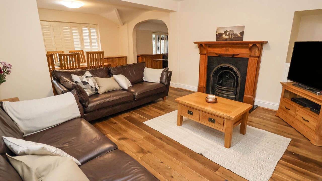 Photo of Livingroom in Chorlton-by-Backford