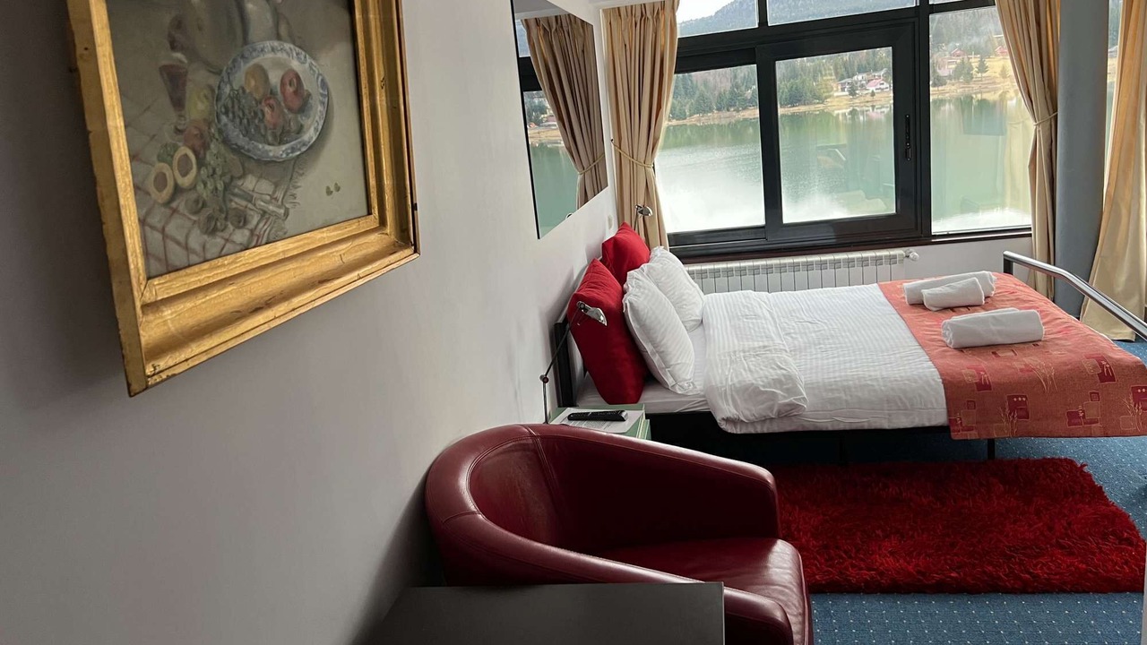 Photo of Bedroom in Colibita