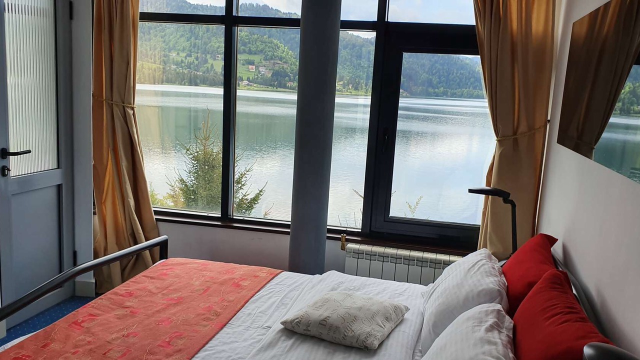 Photo of Bedroom in Colibita