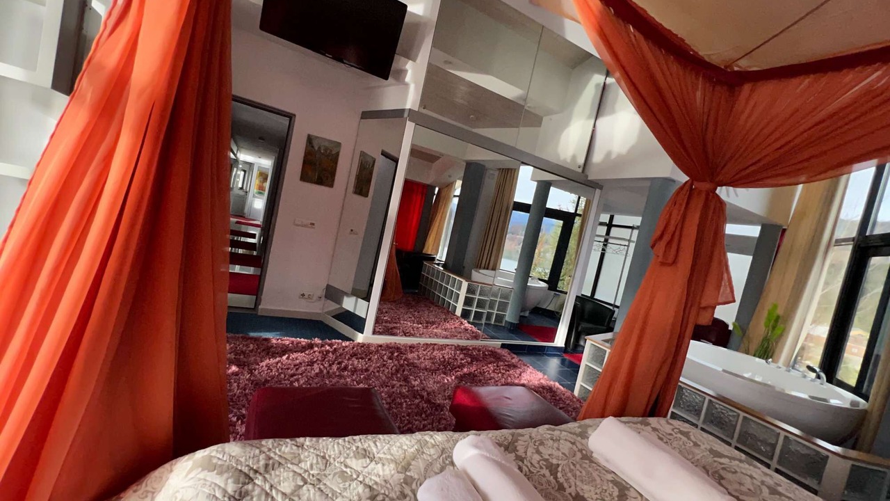 Photo of Bedroom in Colibita