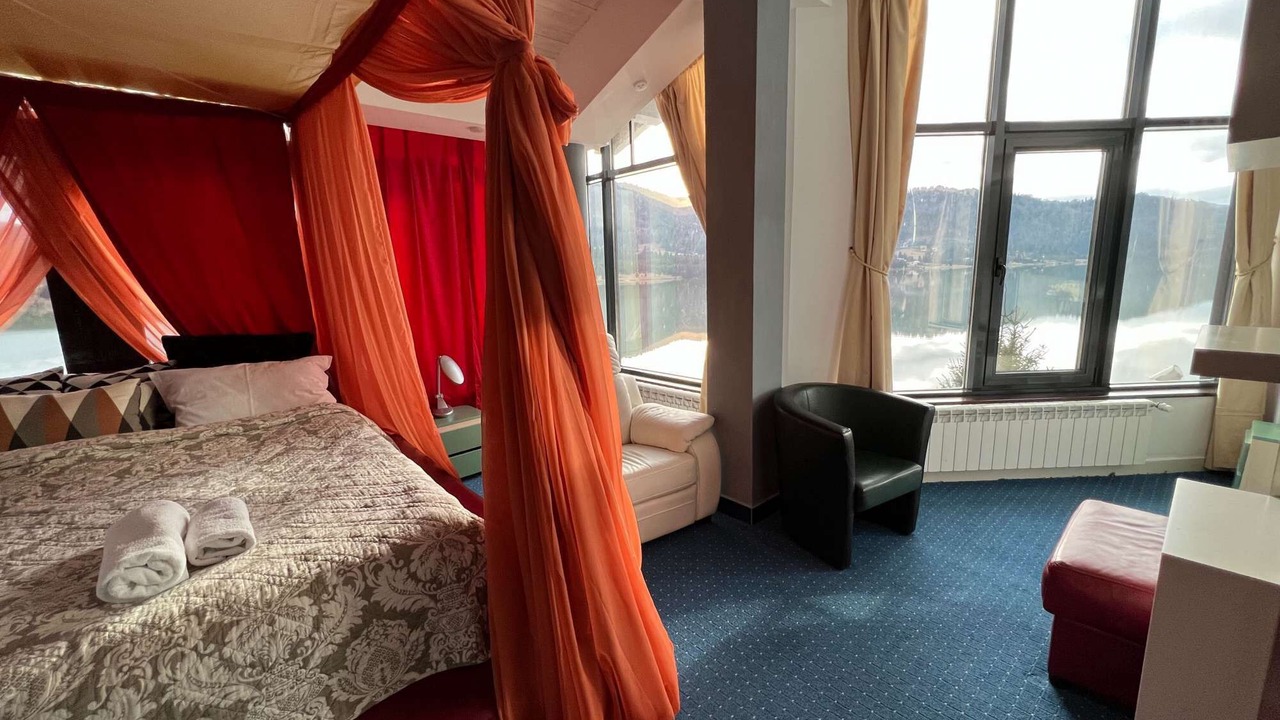 Photo of Bedroom in Colibita